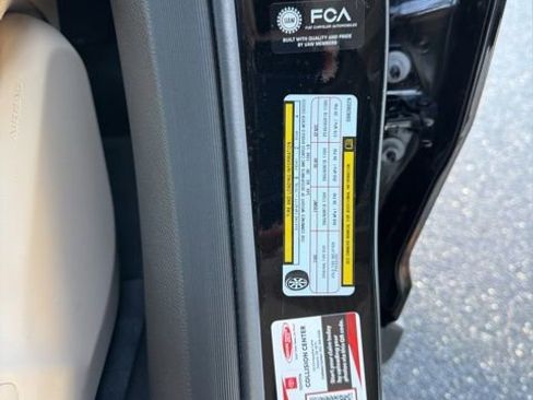 Used 2025 Jeep Grand Cherokee L Limited w/ Trailer Tow Package image 29