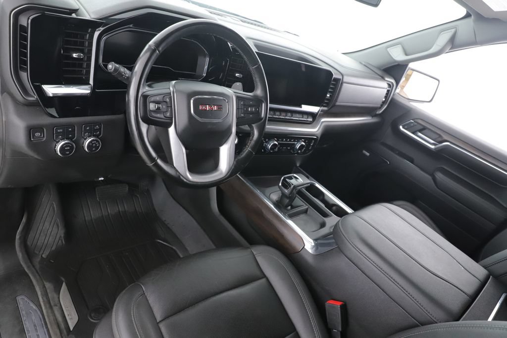 Used 2023 GMC Sierra 1500 SLT AWD/4WD image 17
