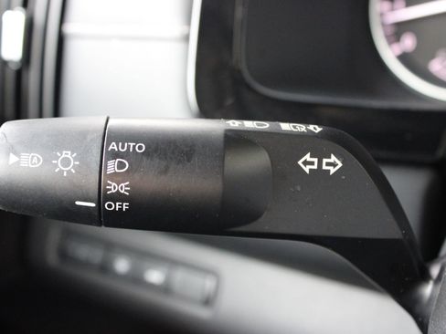 Used 2024 Nissan Pathfinder SL w/ Cargo Package image 27