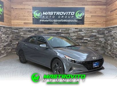 Used 2023 Hyundai Elantra SEL w/ Preferred Accessory Package
