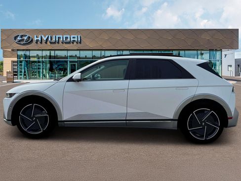 New 2025 Hyundai Ioniq 5 Limited image 3