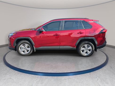 Used 2025 Toyota RAV4 XLE w/ Convenience Package FWD image 8