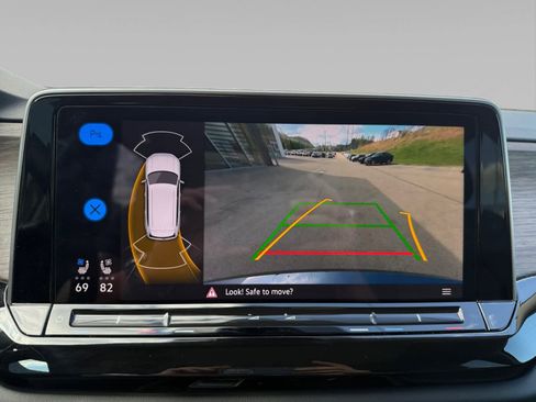 Used 2025 Volkswagen Atlas SEL image 22