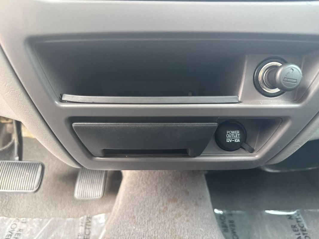 Used 2005 Ford Taurus SE FWD image 19