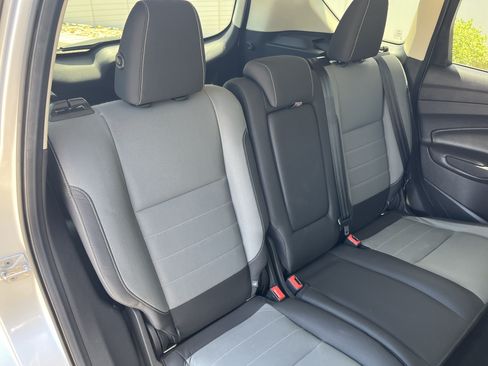 Used 2016 Ford Escape SE w/ Equipment Group 201A AWD/4WD image 20