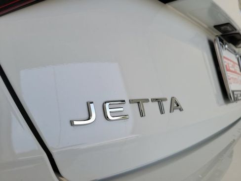 Used 2024 Volkswagen Jetta Sport FWD image 7