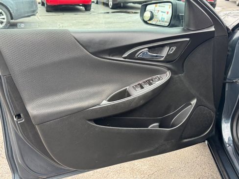 Used 2021 Chevrolet Malibu LS image 13
