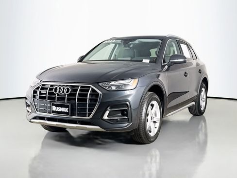 Used 2023 Audi Q5 Premium w/ Convenience Package AWD/4WD image 3