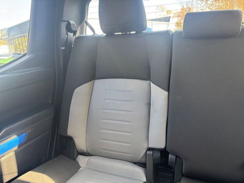 Used 2025 Toyota Tacoma TRD Off-Road image 37