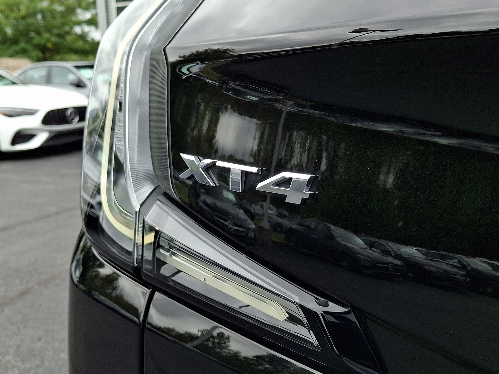 Used 2022 Cadillac XT4 Sport w/ Comfort Package AWD/4WD image 29