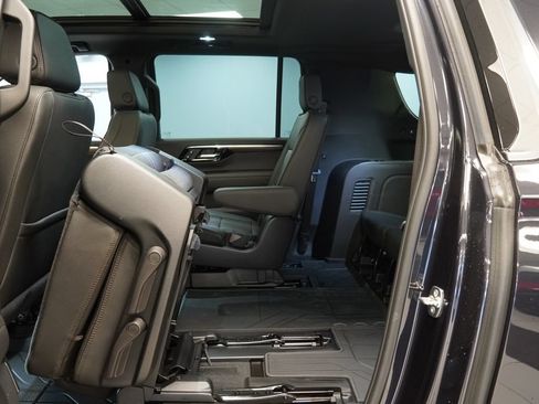 New 2026 Chevrolet Suburban High Country AWD/4WD image 31
