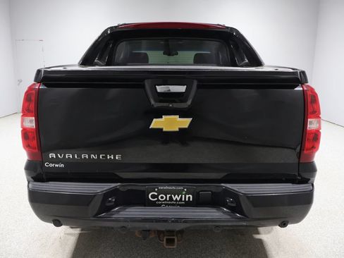 Used 2013 Chevrolet Avalanche LTZ AWD/4WD image 3