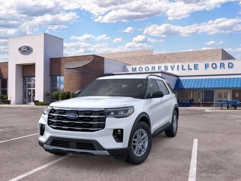 New 2026 Ford Explorer Active w/ Active Comfort Package RWD image 2