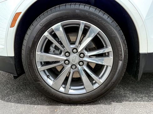 Certified 2023 Cadillac XT5 Premium Luxury AWD/4WD image 11