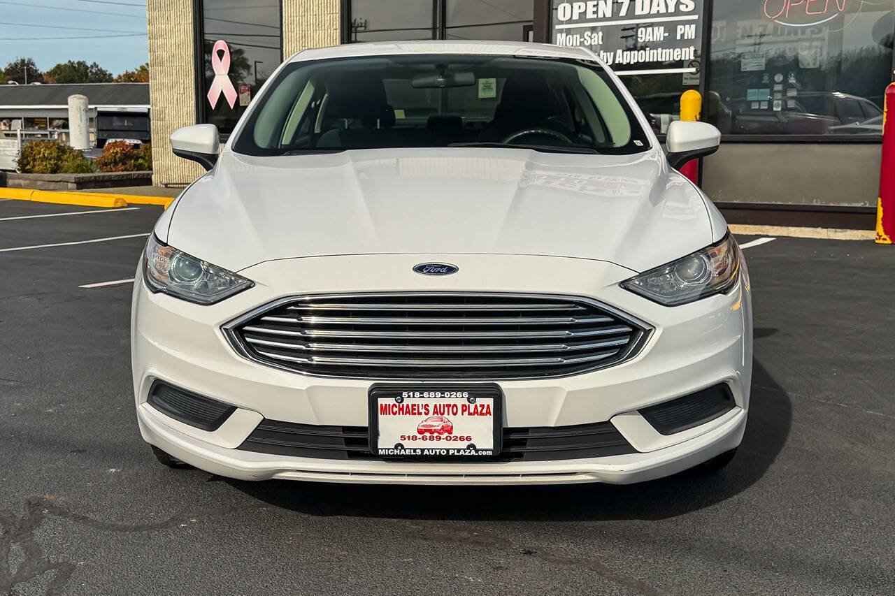 Used 2018 Ford Fusion SE FWD image 9