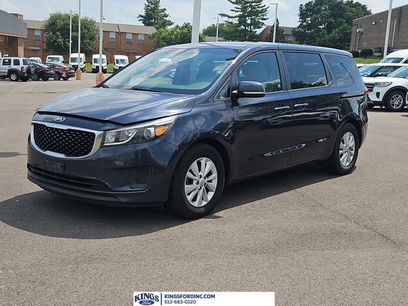 Used 2017 Kia Sedona LX