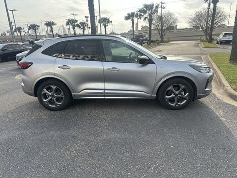 Used 2023 Ford Escape ST-Line w/ Tech Pack #1 image 7