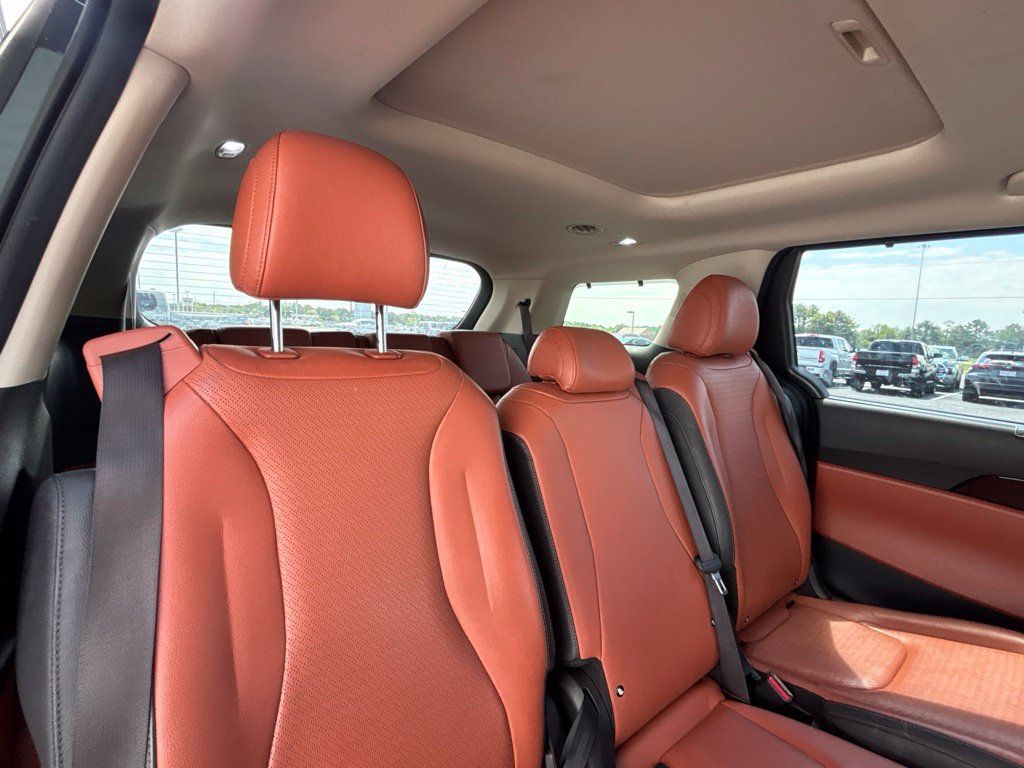 Used 2023 Kia Carnival SX Prestige FWD image 29