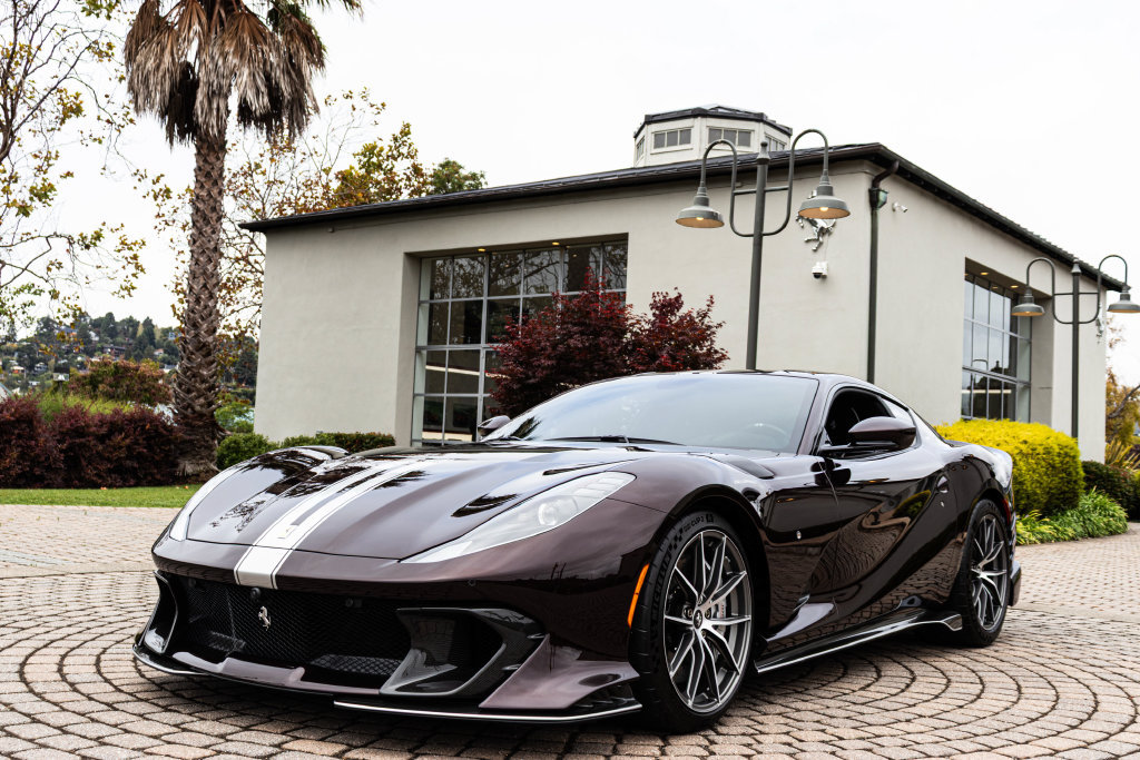 Certified 2023 Ferrari 812 Competizione RWD image 30