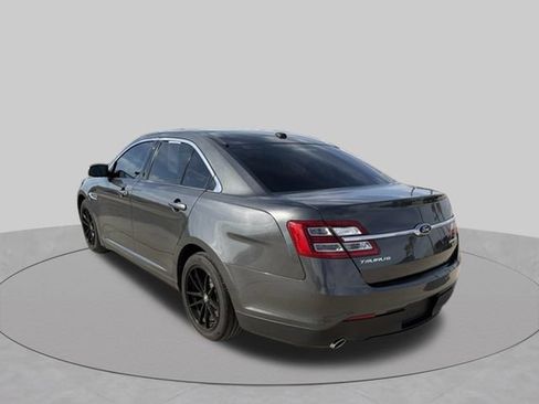 Used 2018 Ford Taurus Limited FWD image 4