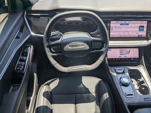 New 2025 Jeep Wagoneer S Limited image 10