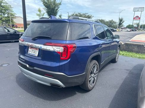 Used 2023 GMC Acadia SLT w/ Technology Package FWD image 14