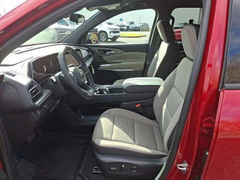 New 2026 Chevrolet Traverse LT w/ LPO, Floor Liner Package image 6