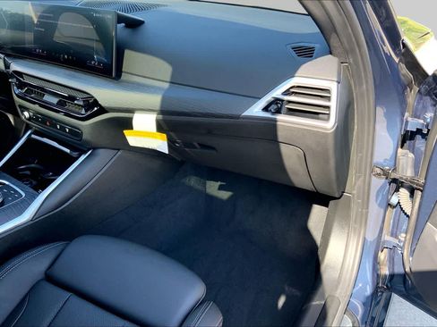 Used 2025 BMW 330i Sedan RWD image 18