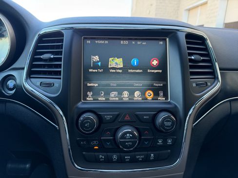 Used 2017 Jeep Grand Cherokee Limited w/ Luxury Group II image 28