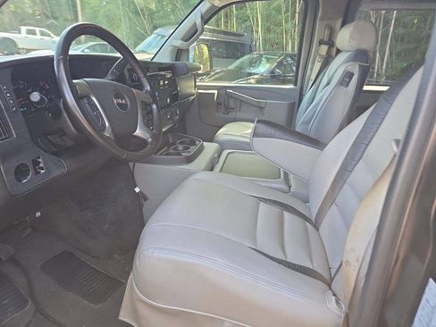 Used 2016 GMC Savana 2500 Extended RWD image 14