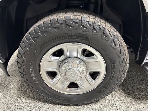 Used 2022 RAM 2500 Big Horn AWD/4WD image 3