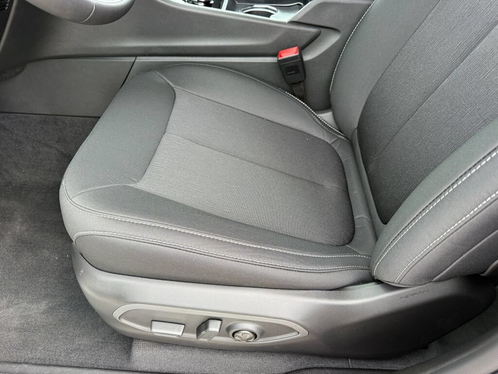 New 2027 Jeep Grand Cherokee Laredo AWD/4WD image 19