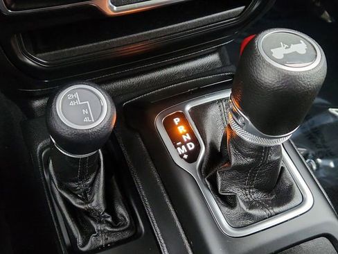 Used 2021 Jeep Wrangler Sport image 40