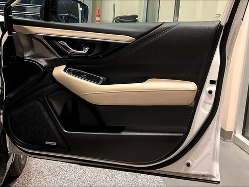 Used 2025 Subaru Outback Limited image 21