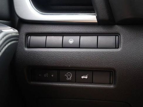 Certified 2025 Nissan Rogue SV AWD/4WD image 18