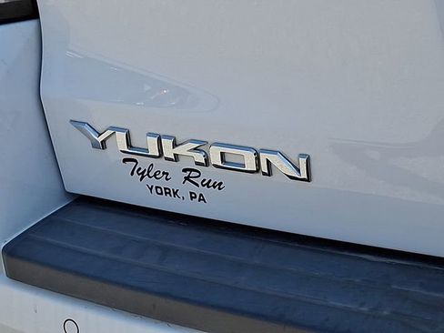 Used 2015 GMC Yukon SLE image 31