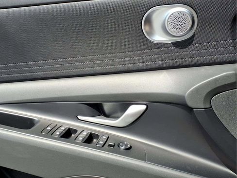 New 2026 Hyundai Elantra SE FWD image 11