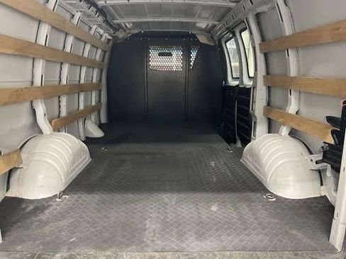 Used 2024 GMC Savana 2500 w/ Driver Convenience Package image 11