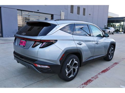 Certified 2024 Hyundai Tucson Limited FWD image 9