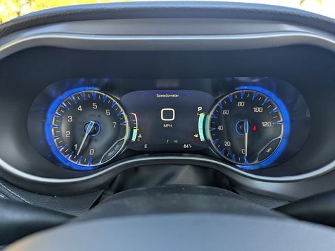 New 2026 Chrysler Pacifica Select FWD image 21