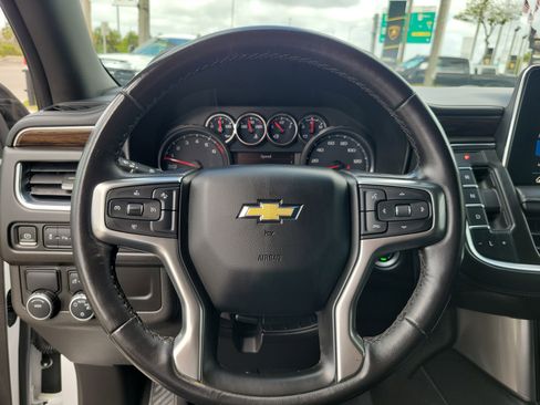 Used 2021 Chevrolet Suburban LT image 17