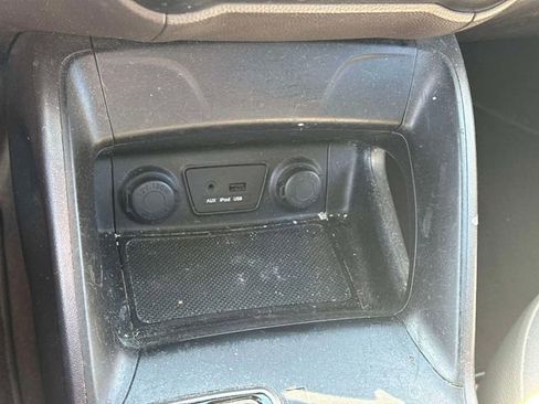 Used 2010 Hyundai Tucson GLS FWD image 34