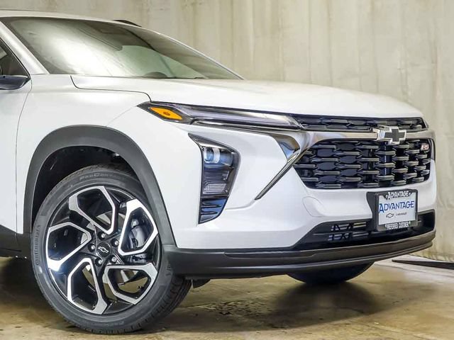 New 2026 Chevrolet Trax RS FWD image 3