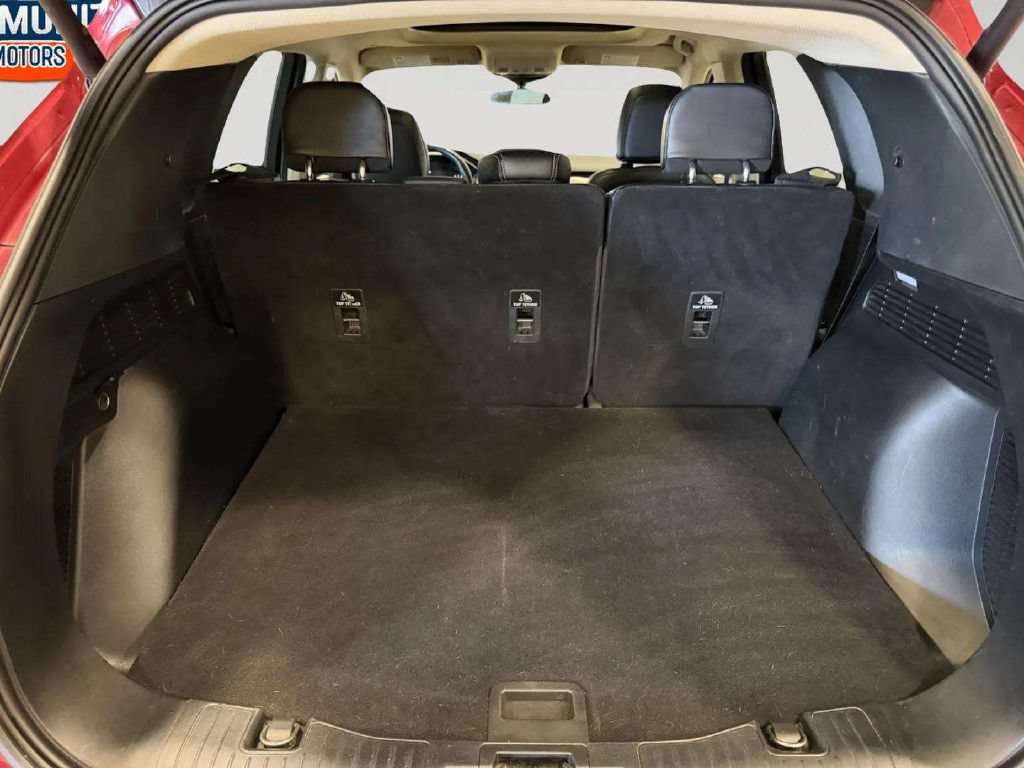Used 2020 Ford Escape SEL FWD image 21