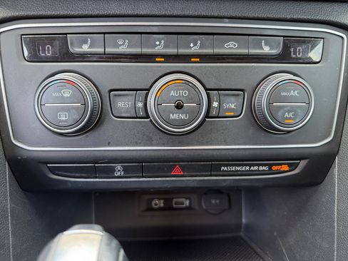 Used 2019 Volkswagen Atlas SE w/ Towing Package AWD/4WD image 21