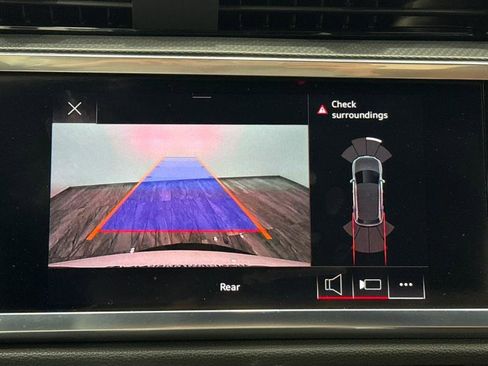 Used 2022 Audi Q3 2.0T Premium w/ Convenience Package image 21