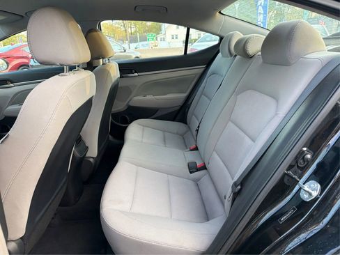 Used 2018 Hyundai Elantra SEL FWD image 10