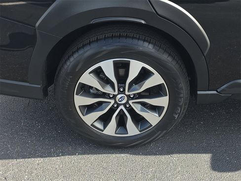 Certified 2023 Subaru Outback Limited image 7