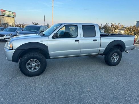 Used 2004 Nissan Frontier XE w/ (PWR) XE Pwr Pkg image 2