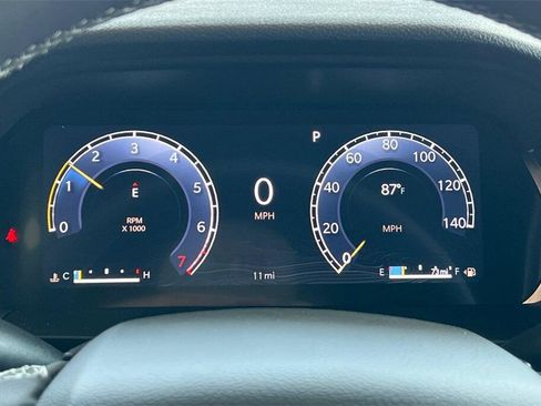 New 2025 Jeep Grand Cherokee Altitude image 24